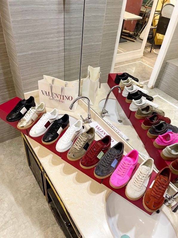 Valentino Couple Shoes VOS00575 Valentino Couple Shoes VOS00575