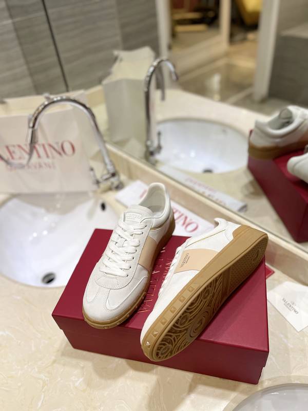 Valentino Couple Shoes VOS00579 Valentino Couple Shoes VOS00579