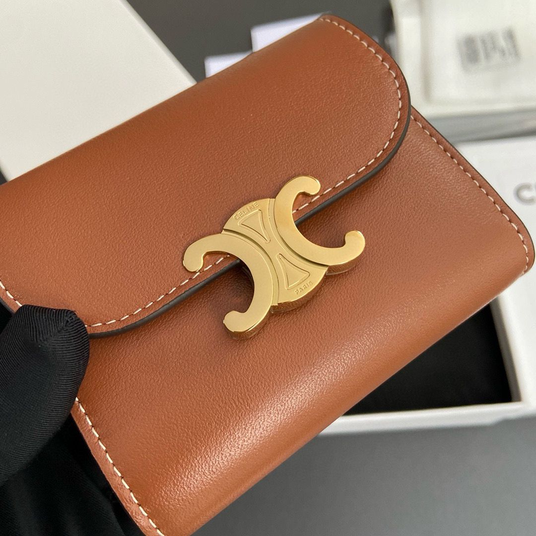 Celine SMALL WALLET TRIOMPHE IN SHINY CALFSKIN 10D783 BROWN Celine SMALL WALLET TRIOMPHE IN SHINY CALFSKIN 10D783 BROWN