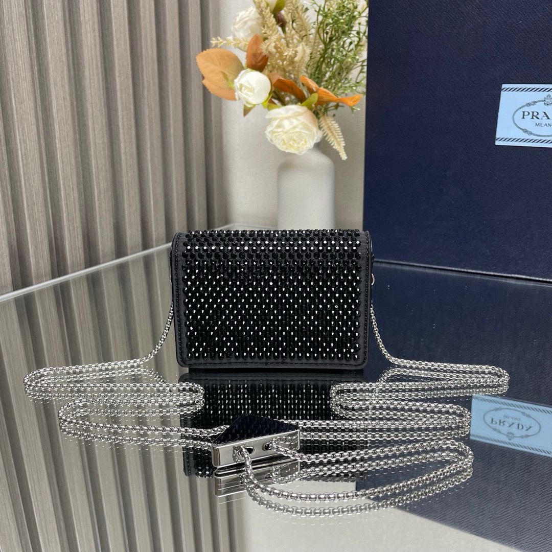 Prada Duchesse card holder with shoulder strap 1MR024 black Prada Duchesse card holder with shoulder strap 1MR024 black