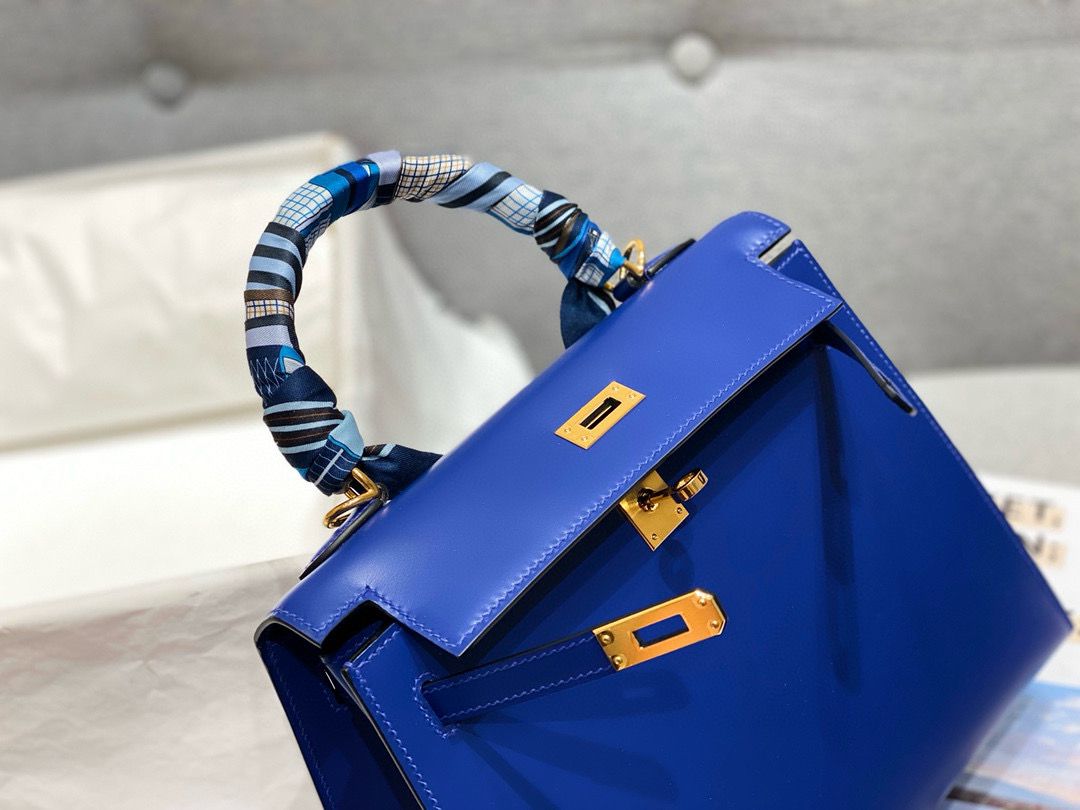 Hermes Kelly 28cm Shoulder Bags Smooth Box Leather KL28 Blue Gold-Tone Hermes Kelly 28cm Shoulder Bags Smooth Box Leather KL28 Blue Gold-Tone