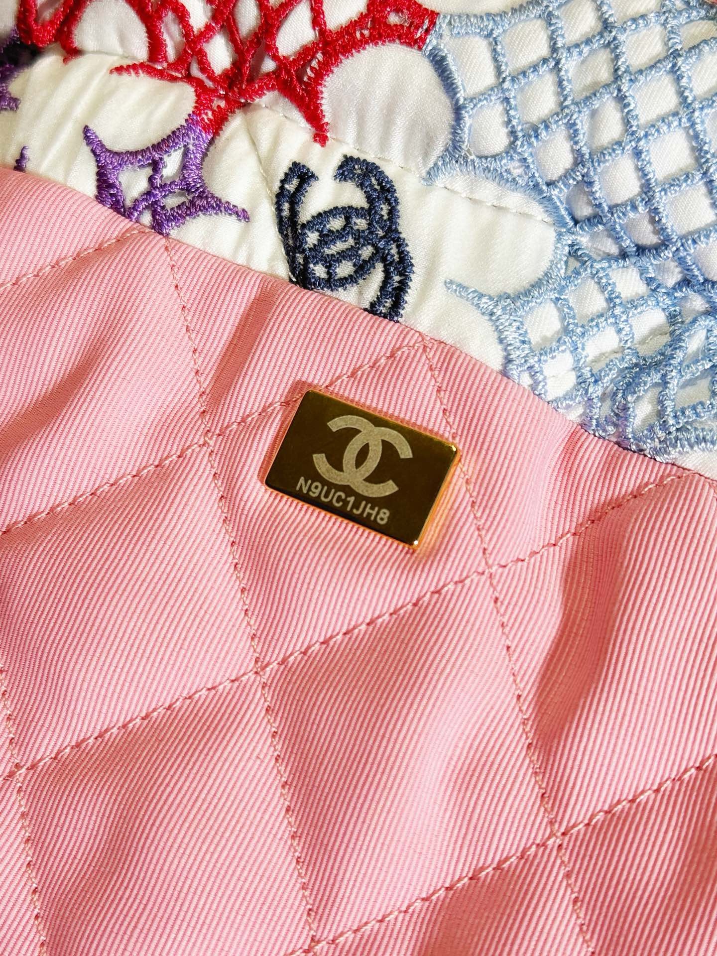 CHANEL 22 MINI HANDBAG AS3980 Multicolor CHANEL 22 MINI HANDBAG AS3980 Multicolor