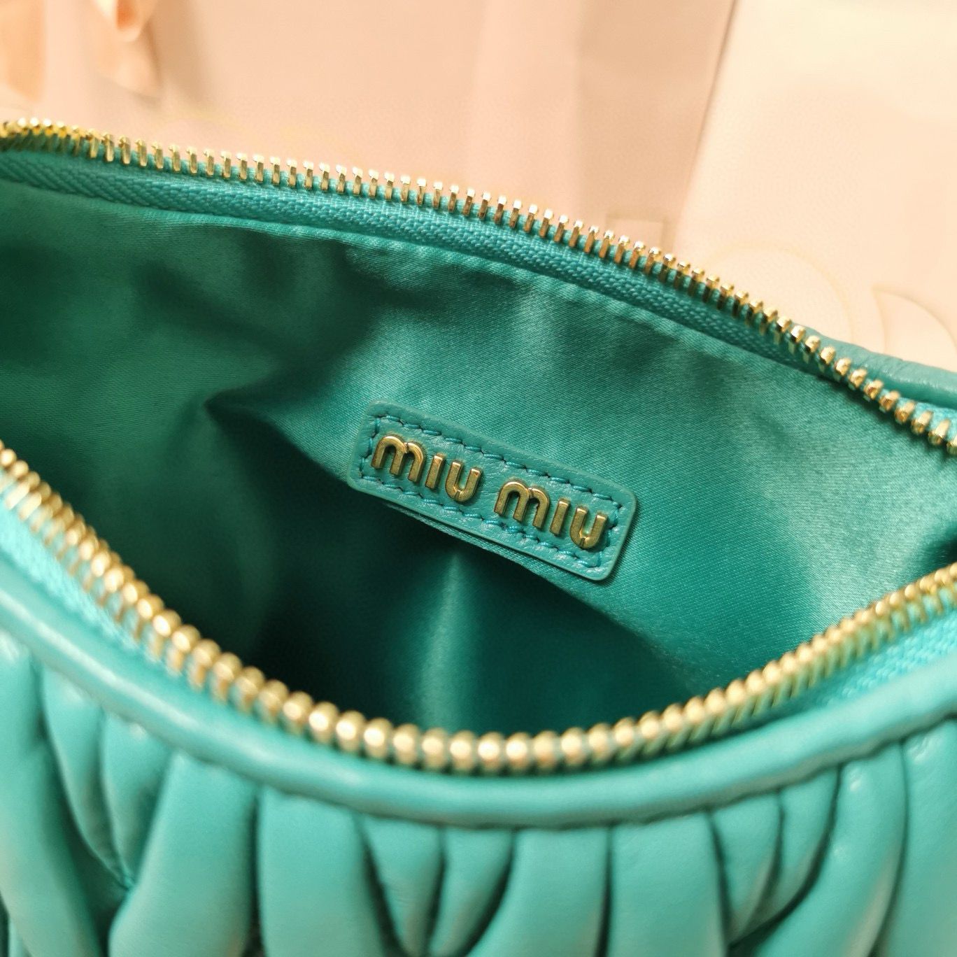 Miu Miu Wander Matelasse Original Sheepskin Bag 5BC125 Green Miu Miu Wander Matelasse Original Sheepskin Bag 5BC125 Green