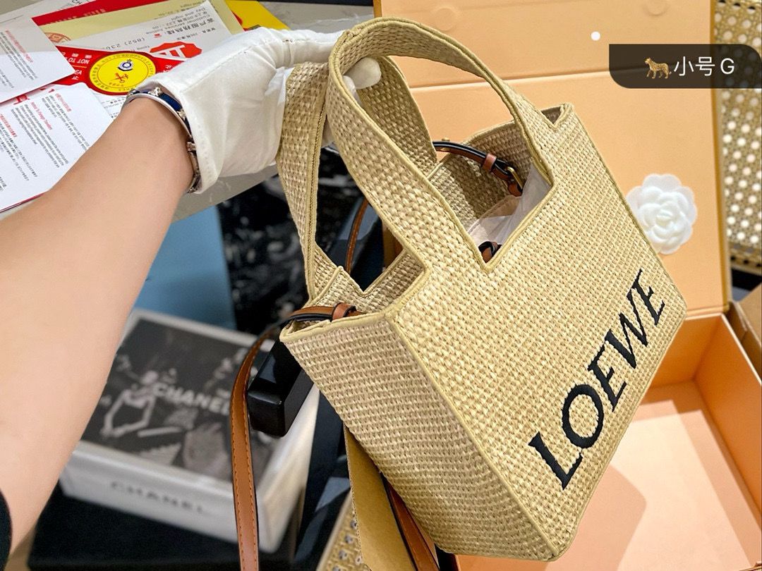 Loewe Anagram Basket Woven Straw Shopping Tote Bag 652399 Beige Loewe Anagram Basket Woven Straw Shopping Tote Bag 652399 Beige