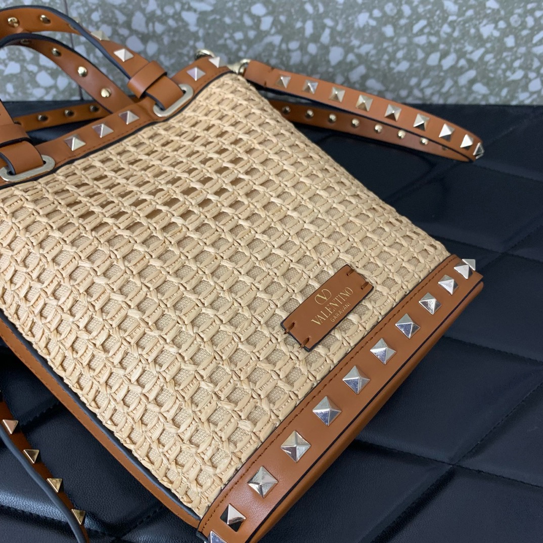 VALENTINO VLOGO SIGNATURE RAFFIA Shoulder Bag 0314 brown VALENTINO VLOGO SIGNATURE RAFFIA Shoulder Bag 0314 brown