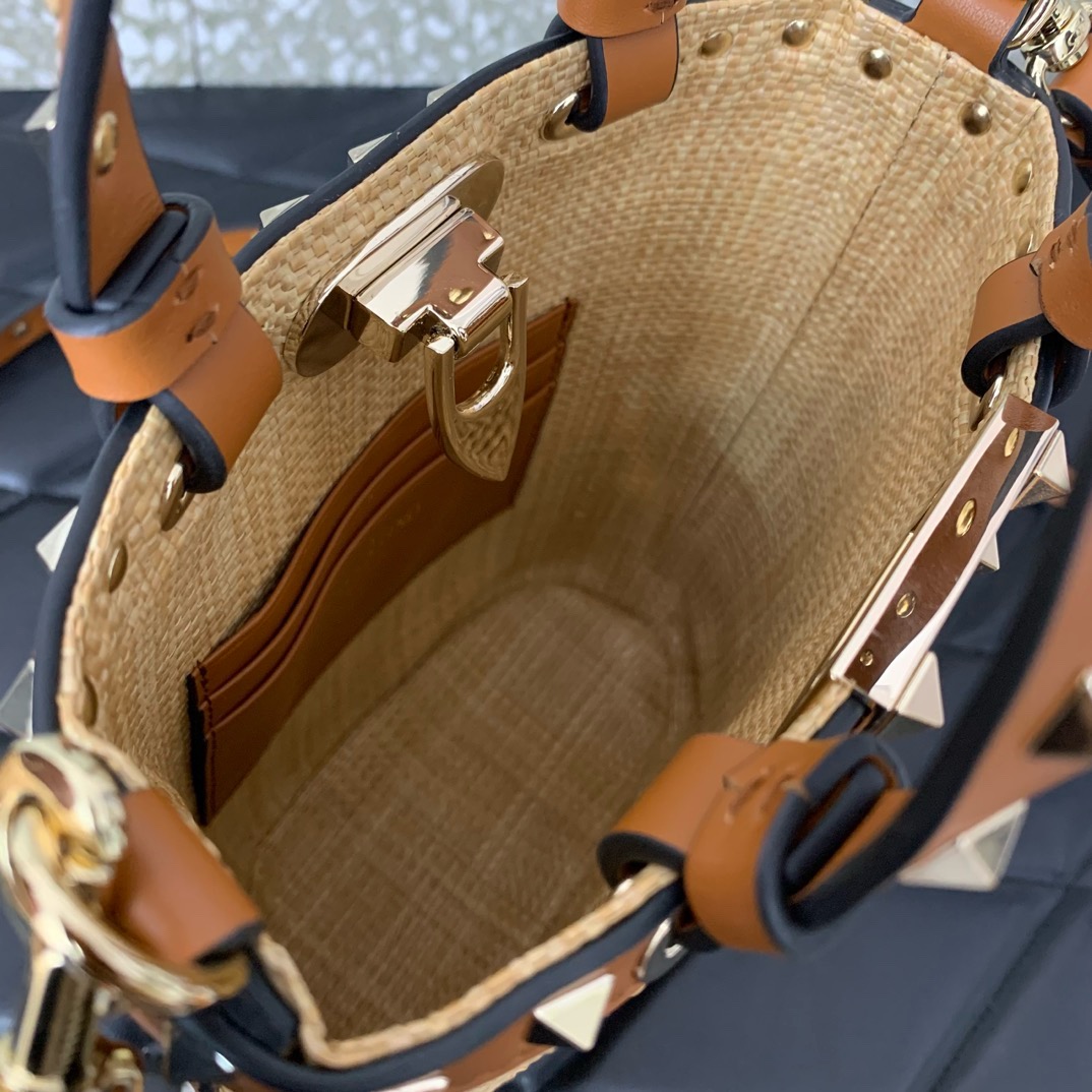 VALENTINO VLOGO SIGNATURE RAFFIA Shoulder Bag 0314 brown VALENTINO VLOGO SIGNATURE RAFFIA Shoulder Bag 0314 brown