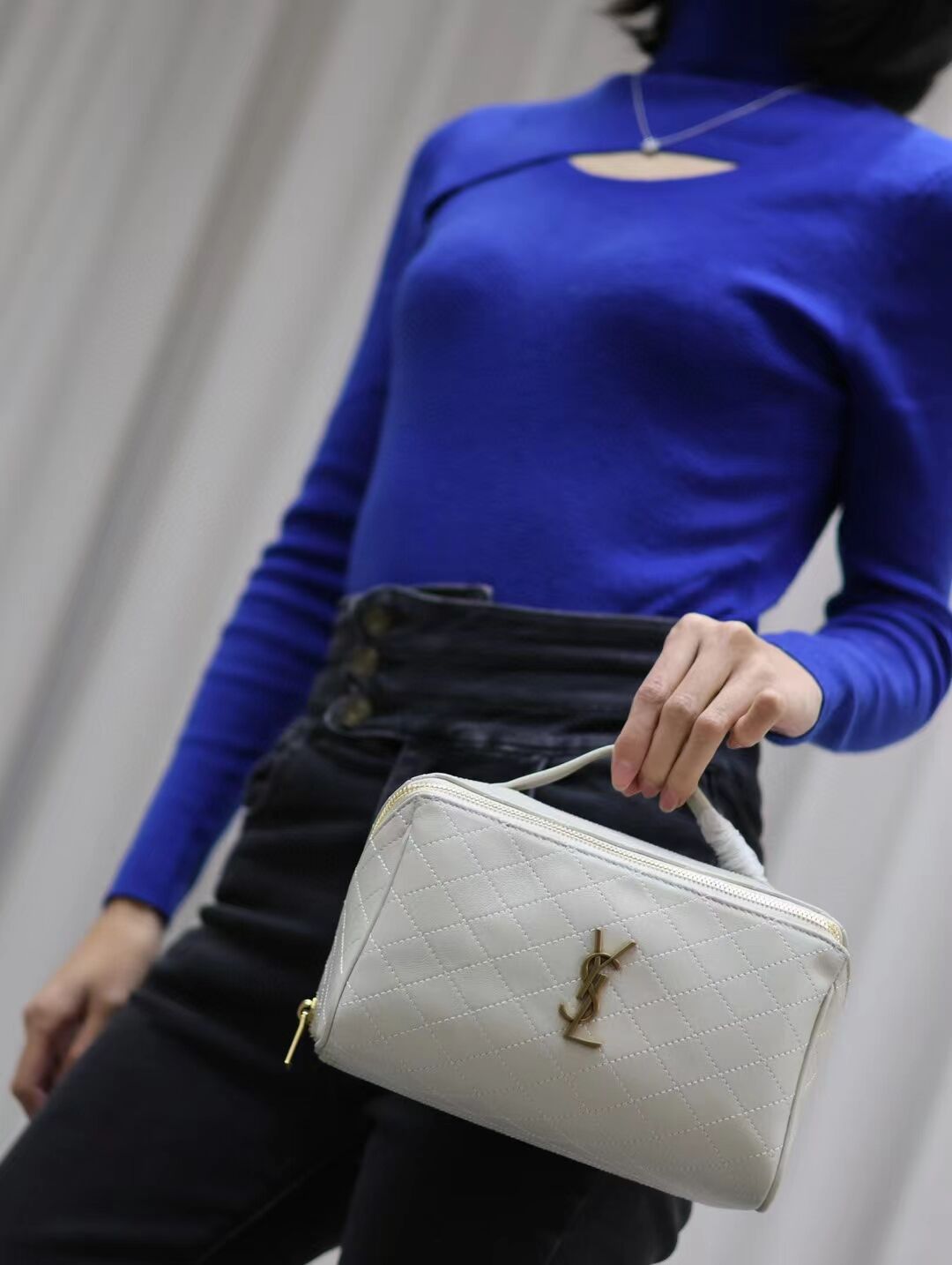 SAINT LAURENT GABY VANITY BAG IN LAMBSKIN Y875317 WHITE SAINT LAURENT GABY VANITY BAG IN LAMBSKIN Y875317 WHITE