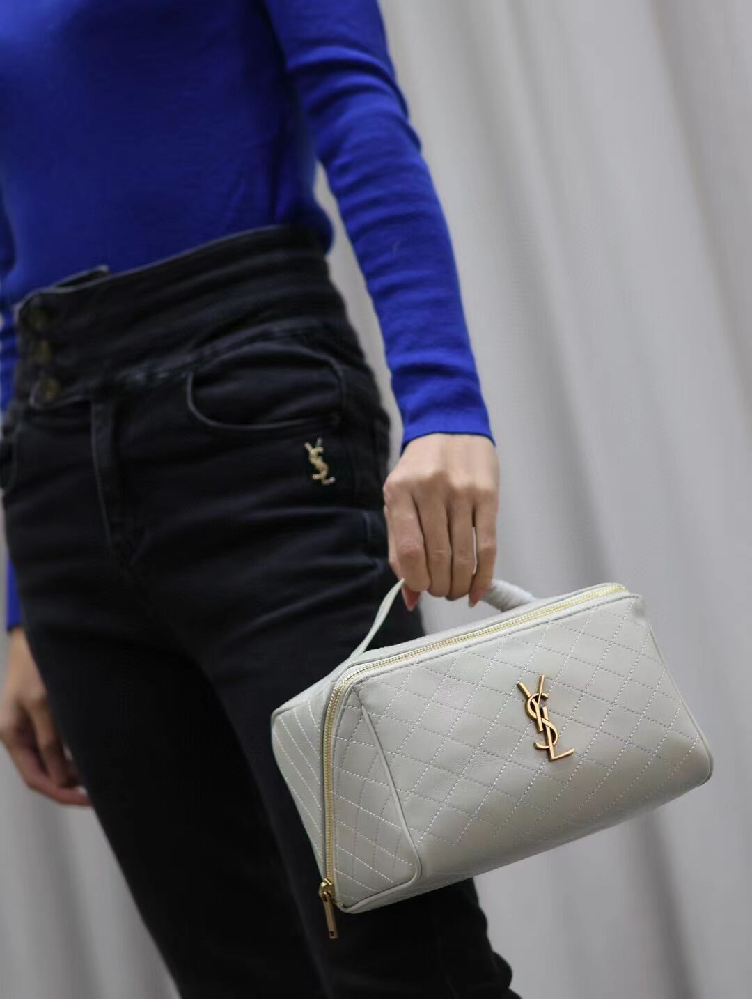 SAINT LAURENT GABY VANITY BAG IN LAMBSKIN Y875317 WHITE SAINT LAURENT GABY VANITY BAG IN LAMBSKIN Y875317 WHITE