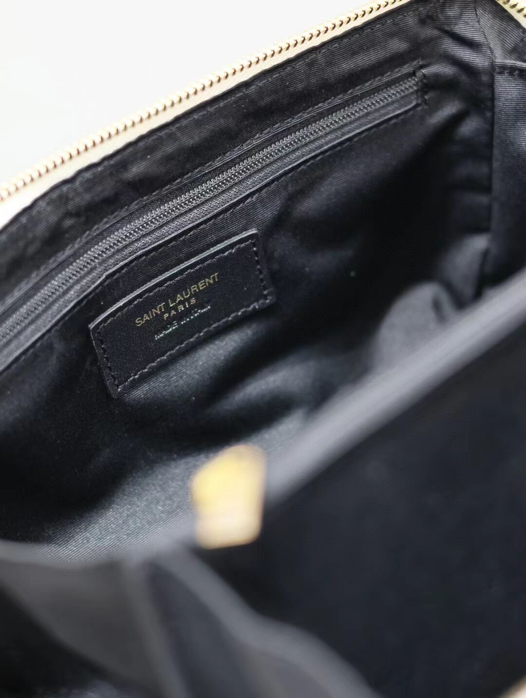 SAINT LAURENT GABY VANITY BAG IN LAMBSKIN Y875317 WHITE SAINT LAURENT GABY VANITY BAG IN LAMBSKIN Y875317 WHITE