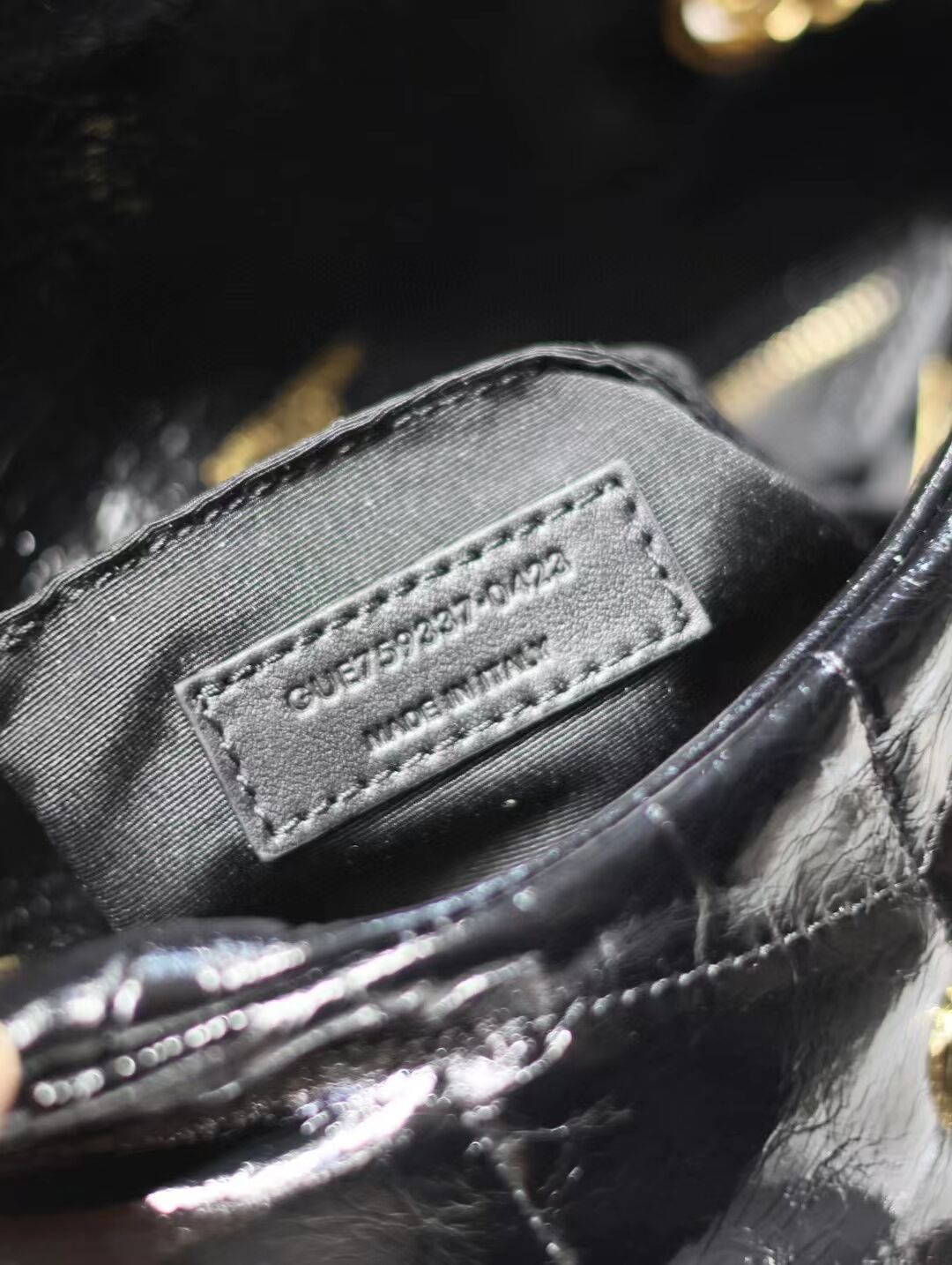 SAINT LAUREN PUFFER SMALL CHAIN BAG IN PATENT Y779223 BLACK SAINT LAUREN PUFFER SMALL CHAIN BAG IN PATENT Y779223 BLACK