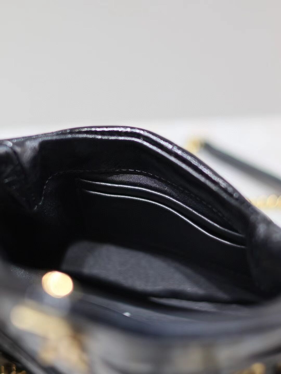 SAINT LAUREN PUFFER SMALL CHAIN BAG IN PATENT Y779223 BLACK SAINT LAUREN PUFFER SMALL CHAIN BAG IN PATENT Y779223 BLACK