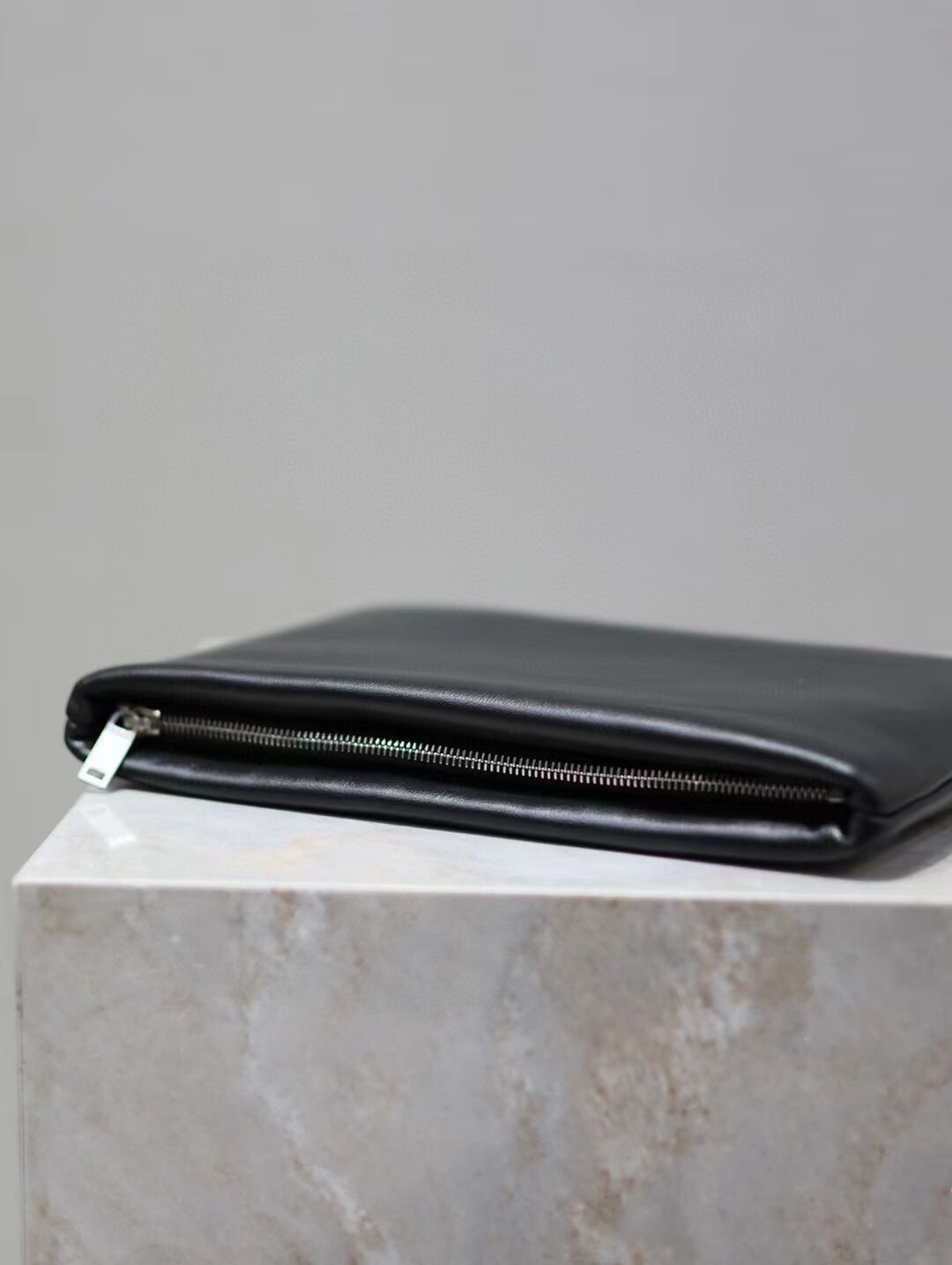 SAINT LAURENT CALYPSO SMALL POUCH IN LAMBSKIN 765025-1 black SAINT LAURENT CALYPSO SMALL POUCH IN LAMBSKIN 765025-1 black