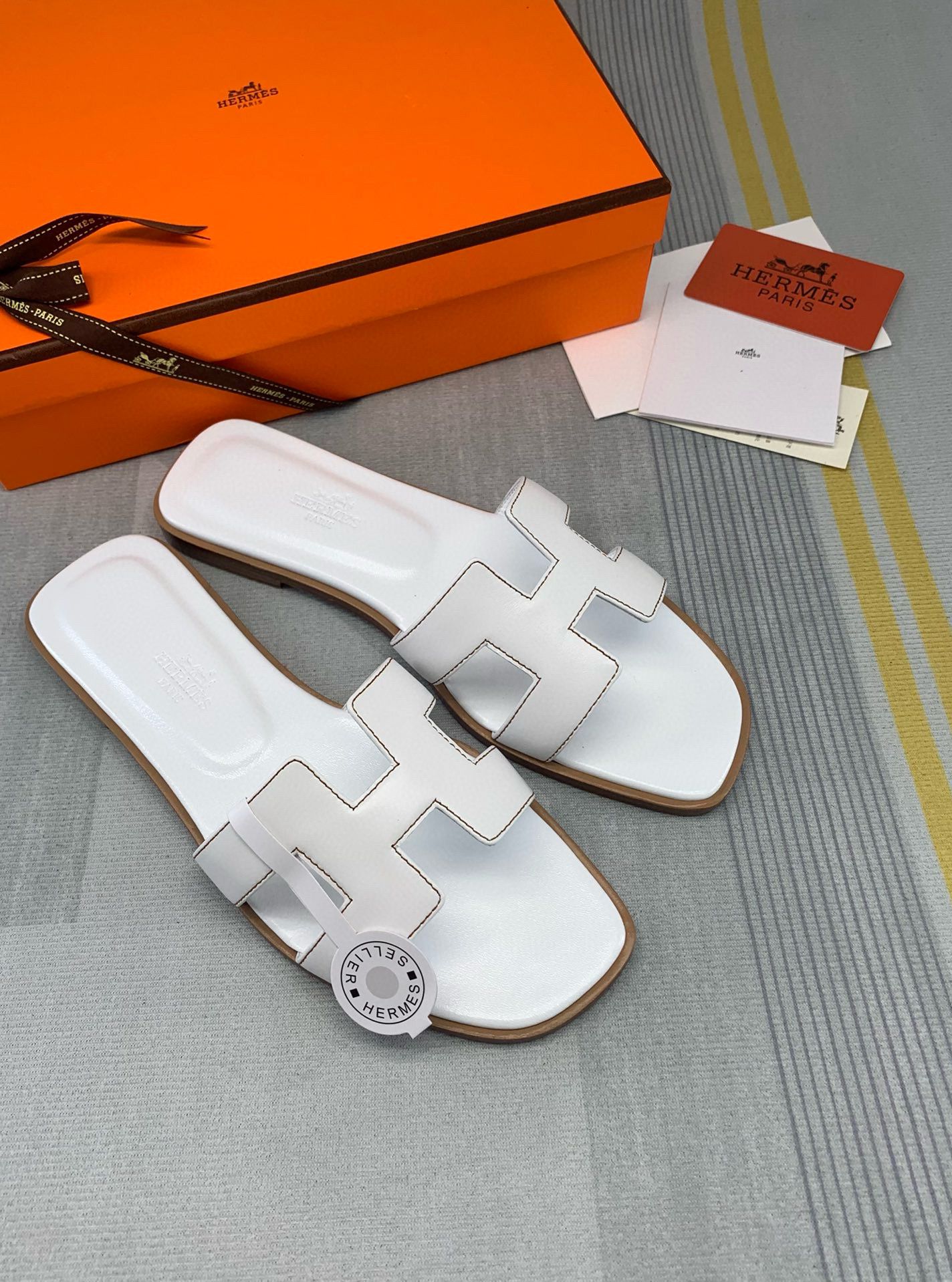 Hermes Shoes HMS56268 White Hermes Shoes HMS56268 White