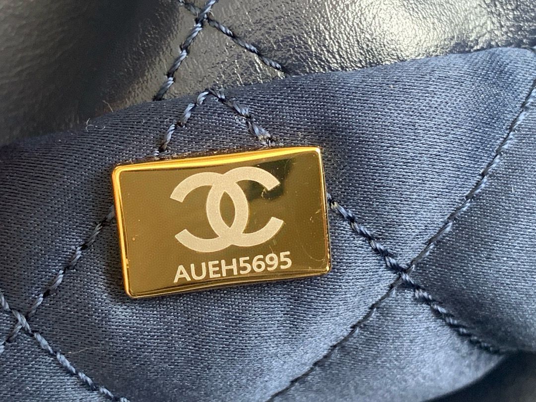 CHANEL 22 MEDIUM HANDBAG AS3261 Navy CHANEL 22 MEDIUM HANDBAG AS3261 Navy