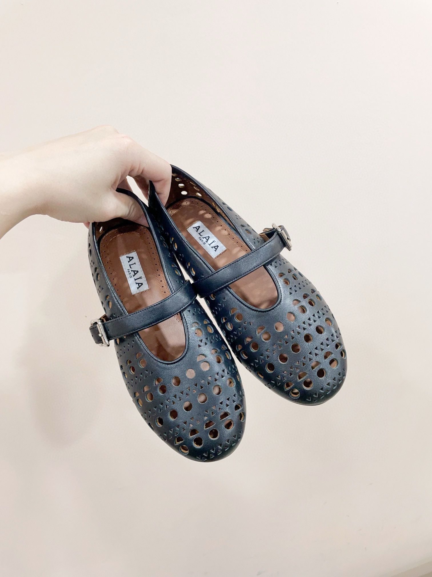 Alaia Shoes A63023 Black Alaia Shoes A63023 Black