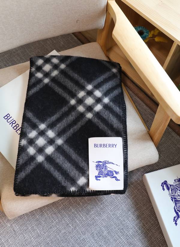 Burberry Scarf BBC00174 Burberry Scarf BBC00174