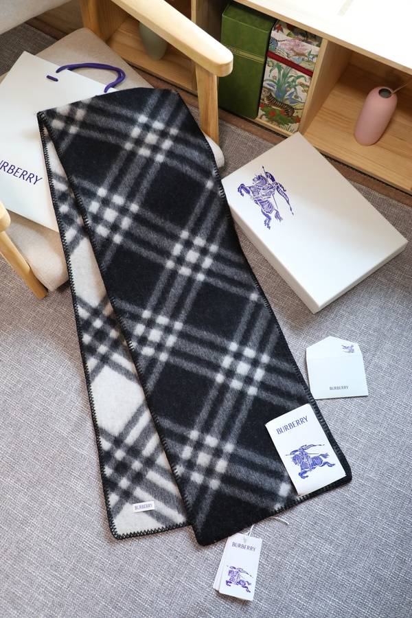 Burberry Scarf BBC00174 Burberry Scarf BBC00174