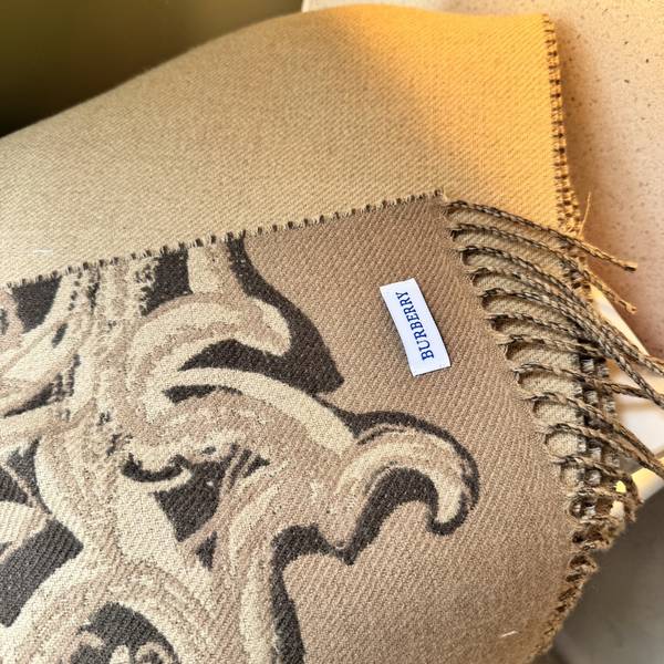 Burberry Scarf BBC00180 Burberry Scarf BBC00180