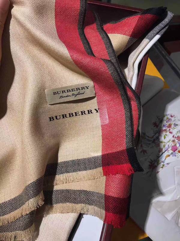 Burberry Scarf BBC00189 Burberry Scarf BBC00189