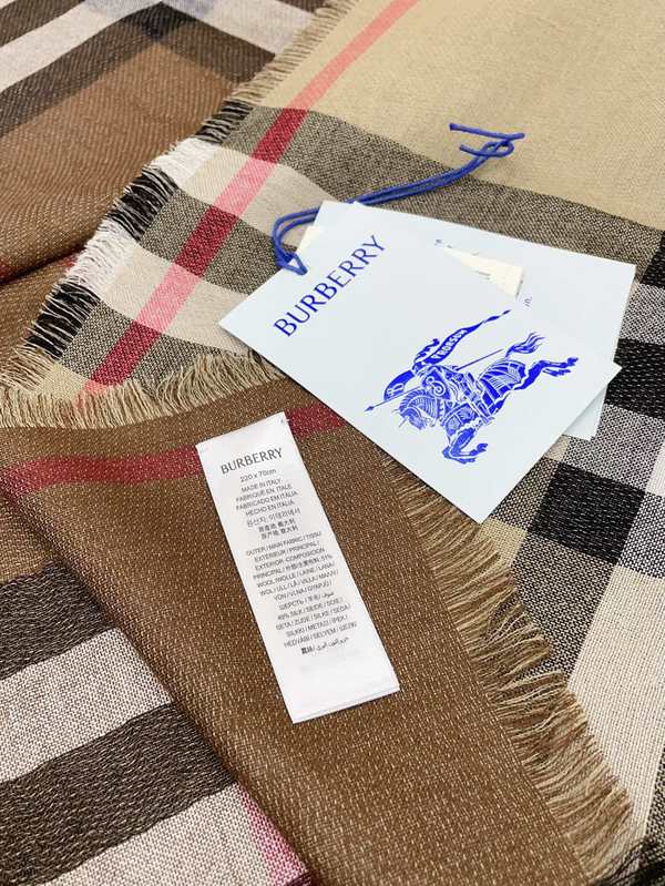 Burberry Scarf BBC00190 Burberry Scarf BBC00190