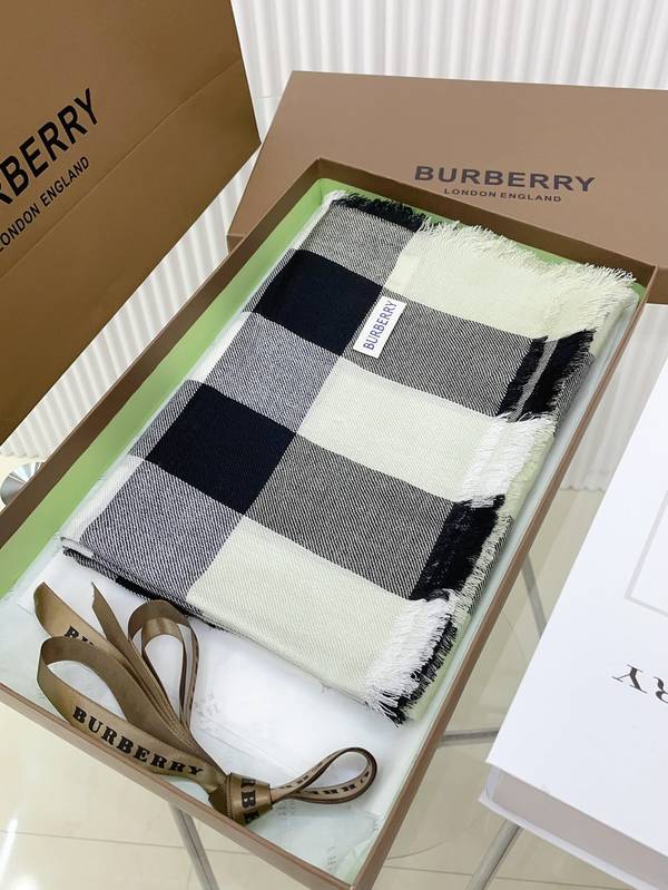 Burberry Scarf BBC00197 Burberry Scarf BBC00197