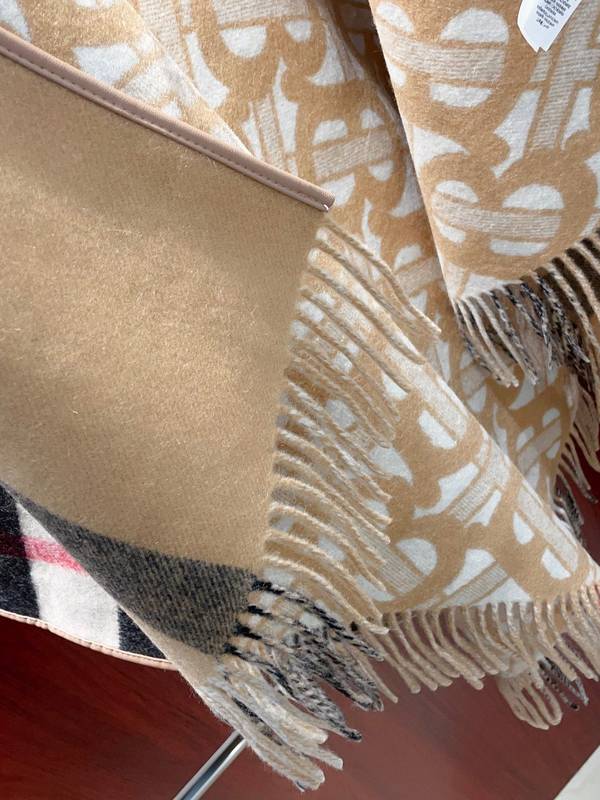 Burberry Cloak BBC00206 Burberry Cloak BBC00206