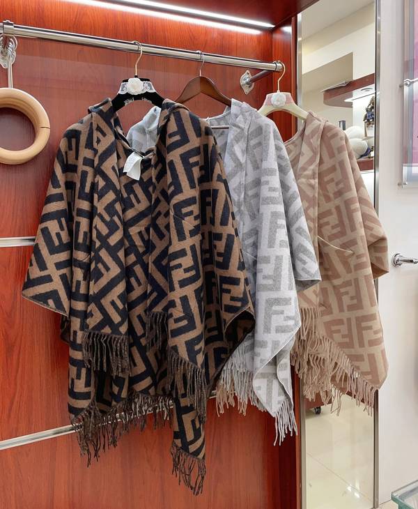 Fendi Cloak FDC00138 Fendi Cloak FDC00138