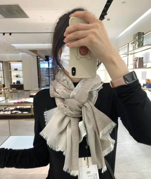 Gucci Scarf GUC00362