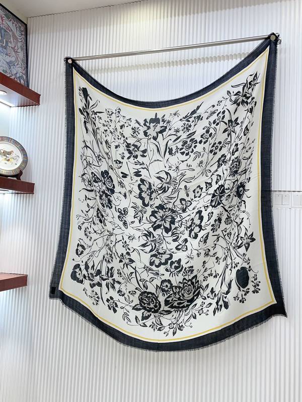 Gucci Scarf GUC00378 Gucci Scarf GUC00378