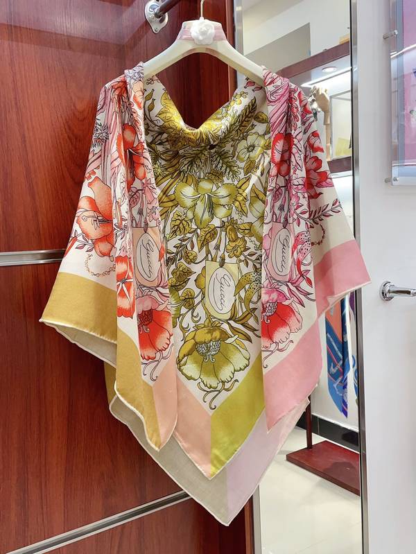 Gucci Scarf GUC00382 Gucci Scarf GUC00382