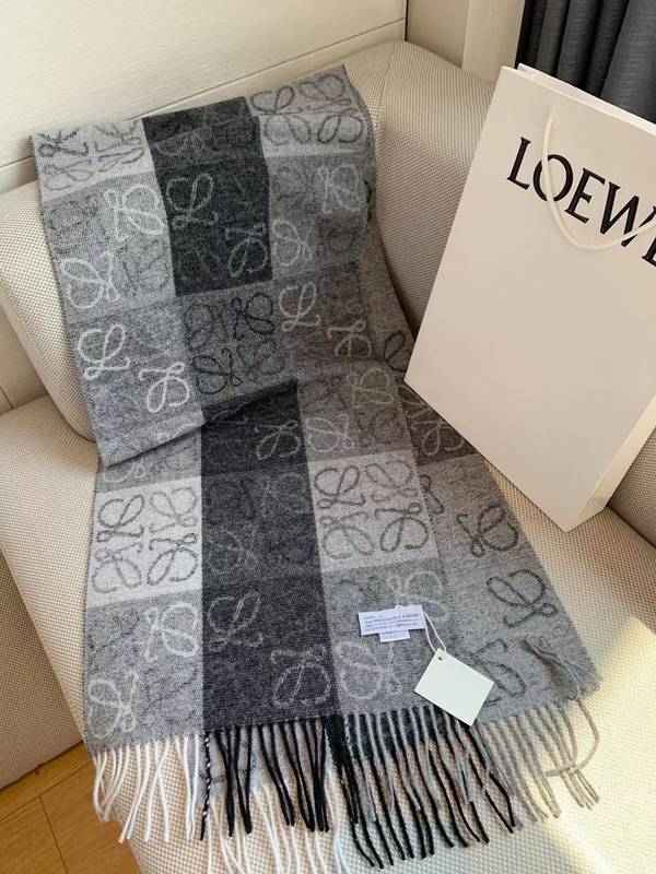 Loewe Scarf LOC00060 Loewe Scarf LOC00060