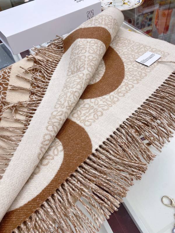 Loewe Cloak LOC00070 Loewe Cloak LOC00070