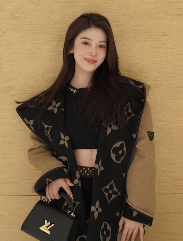 Louis Vuitton Top Quality Overcoat LVY00040 Louis Vuitton Top Quality Overcoat LVY00040