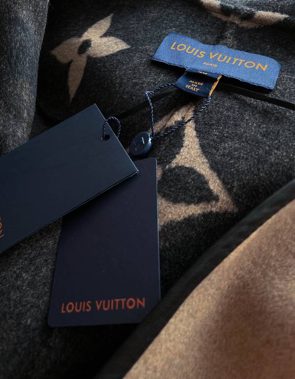 Louis Vuitton Top Quality Overcoat LVY00040 Louis Vuitton Top Quality Overcoat LVY00040