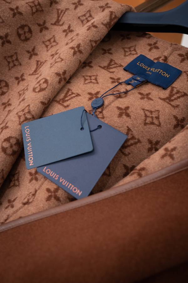 Louis Vuitton Top Quality Overcoat LVY00041 Louis Vuitton Top Quality Overcoat LVY00041