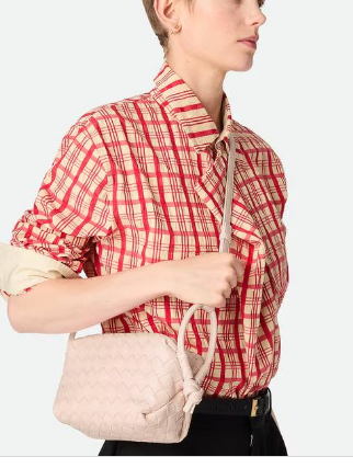 Bottega Veneta Loop Top Handle 796615 Cameo Bottega Veneta Loop Top Handle 796615 Cameo