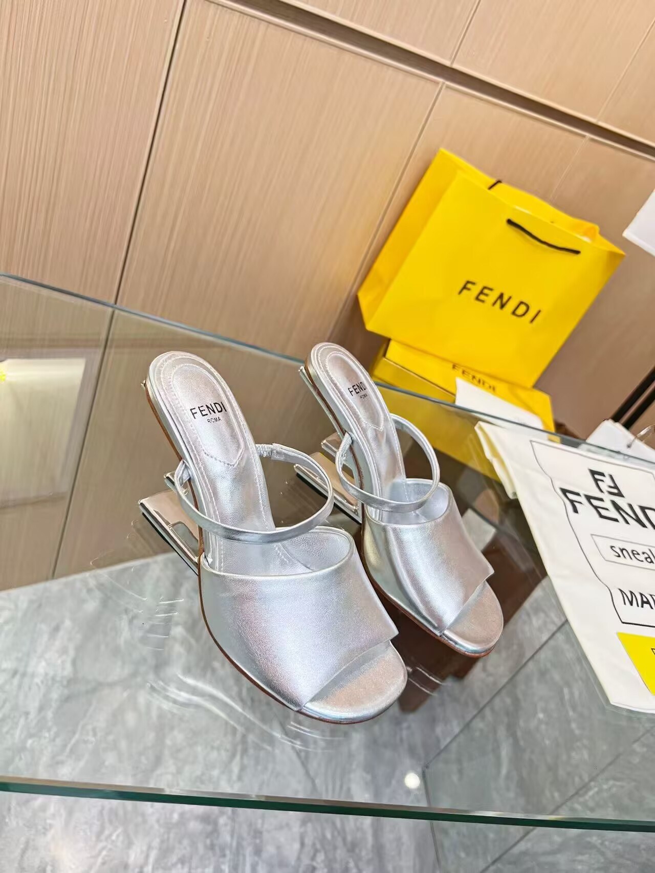 Fendi Women Sandal Shoes F6003 Fendi Women Sandal Shoes F6003