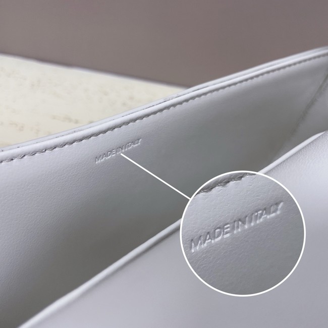 Celine MEDIUM CELINE LOLA BAG IN SHINY CALFSKIN 115533 WHITE