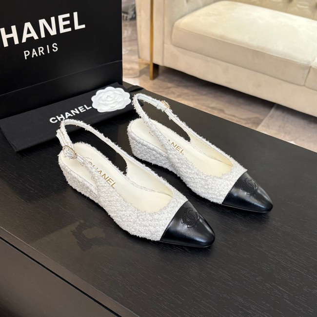 Chanel WOMENS SANDAL 55865-3