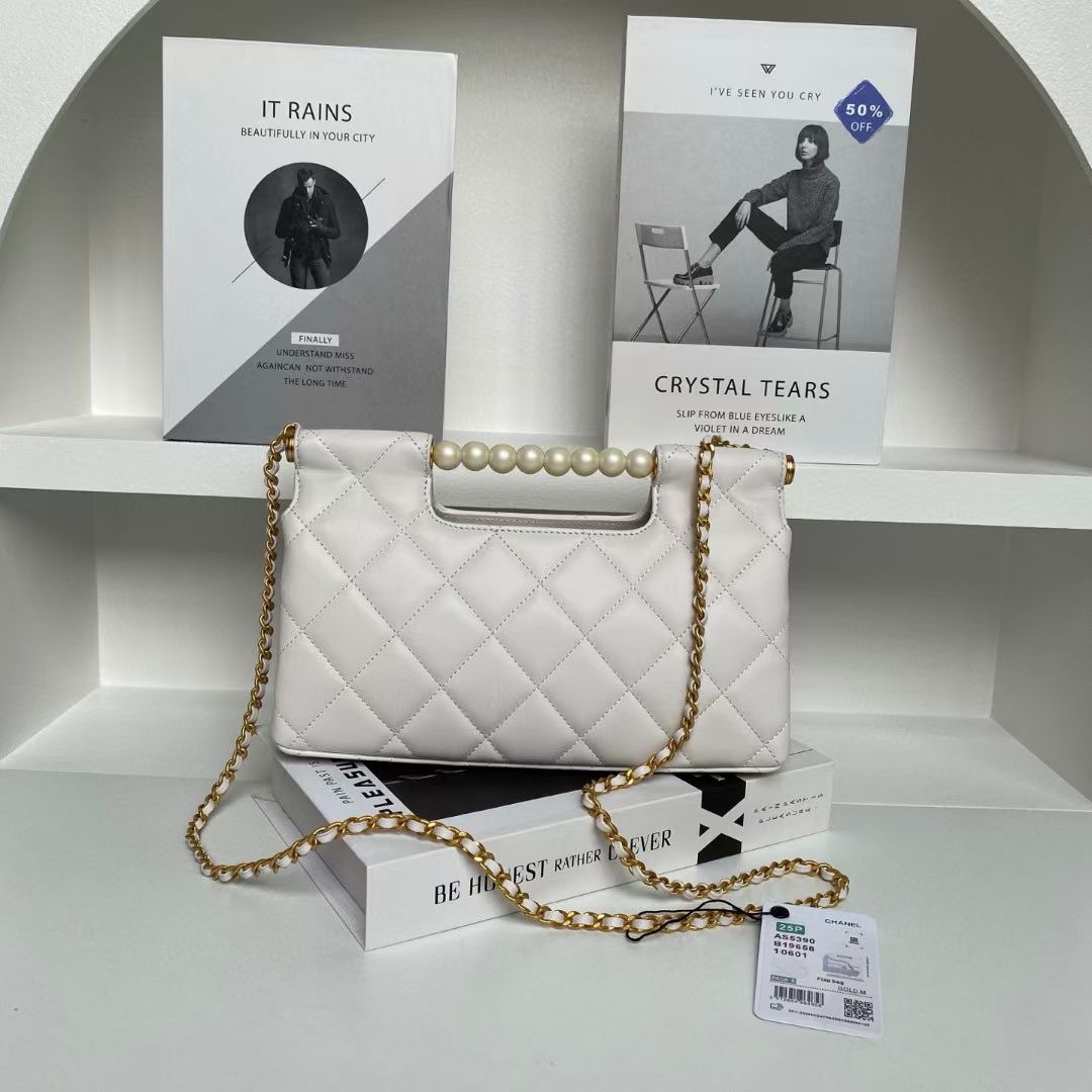 Chanel SMALL FLAP BAG WITH TOP HANDLE AS5390 white