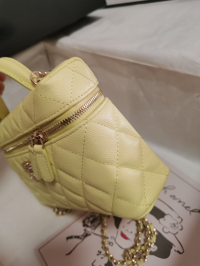 Chanel CLUTCH WITH CHAIN AP4483 yellow