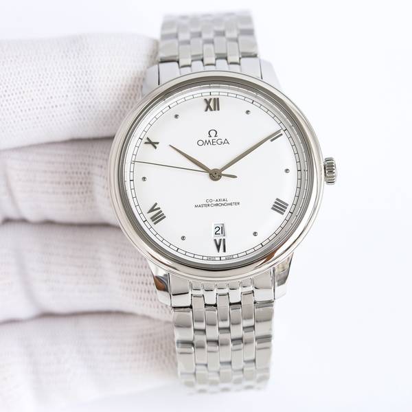 Omega Watch OMW00820-4