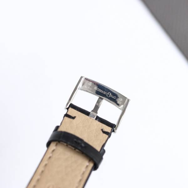 Omega Watch OMW00825-1