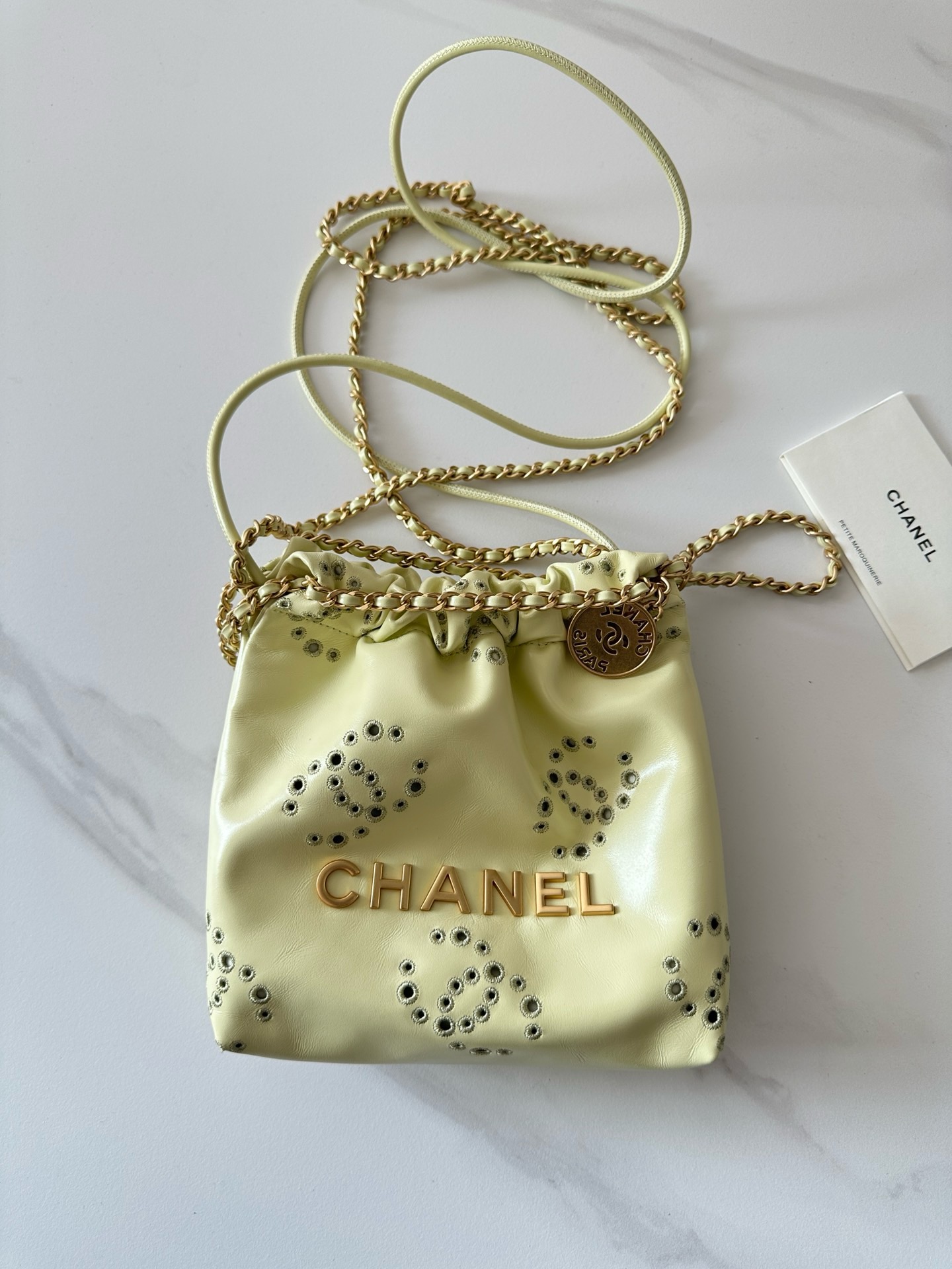 CHANEL 22 SMALL HANDBAG AS3980 LIGHT YELLOW