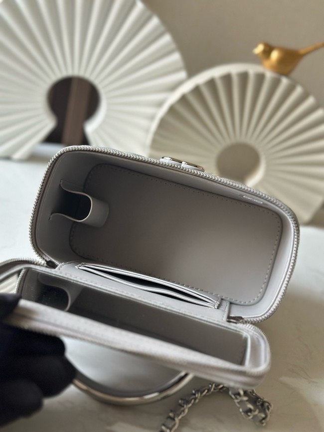 Chanel CLUTCH WITH CHAIN 66029 gray