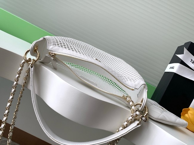 Chanel Chain handbag AP4573 white