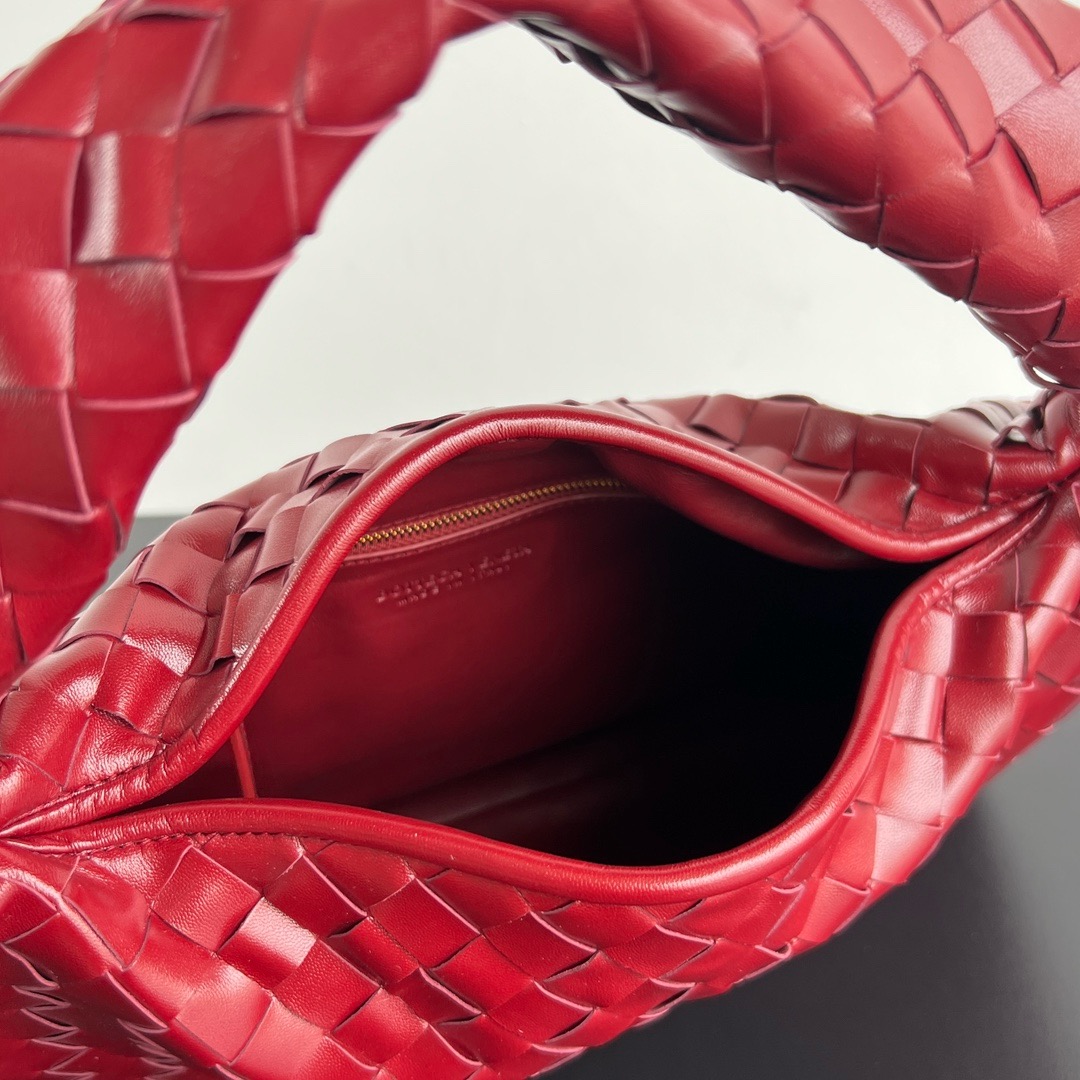 Bottega Veneta Hop Shoulder bag with Intrecciato craftsmanship in calf leather 796262 Sapele