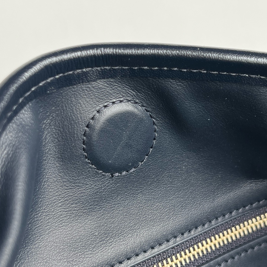 Bottega Veneta Hop Shoulder bag with Intrecciato craftsmanship in calf leather 796262 Shadow