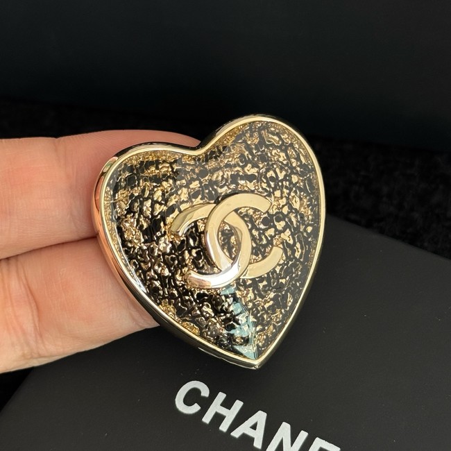 Chanel brooch CE16603
