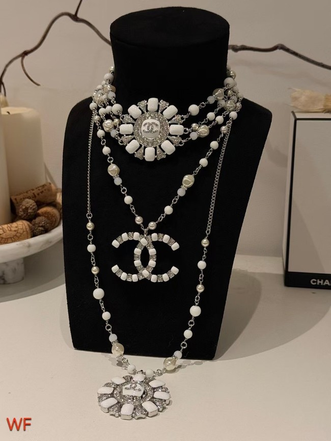 Chanel necklace CE16628